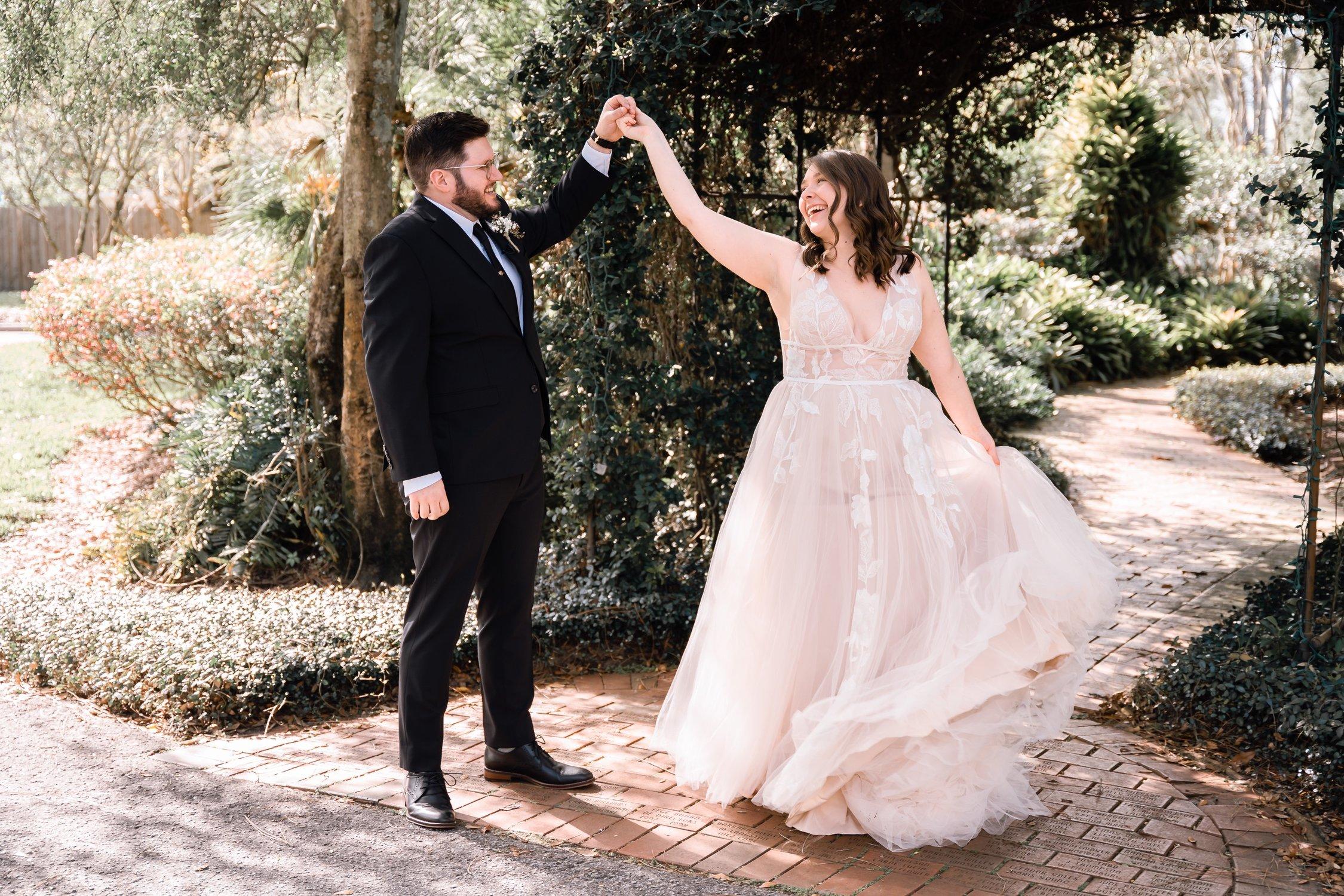 carousel-hero-element image-0