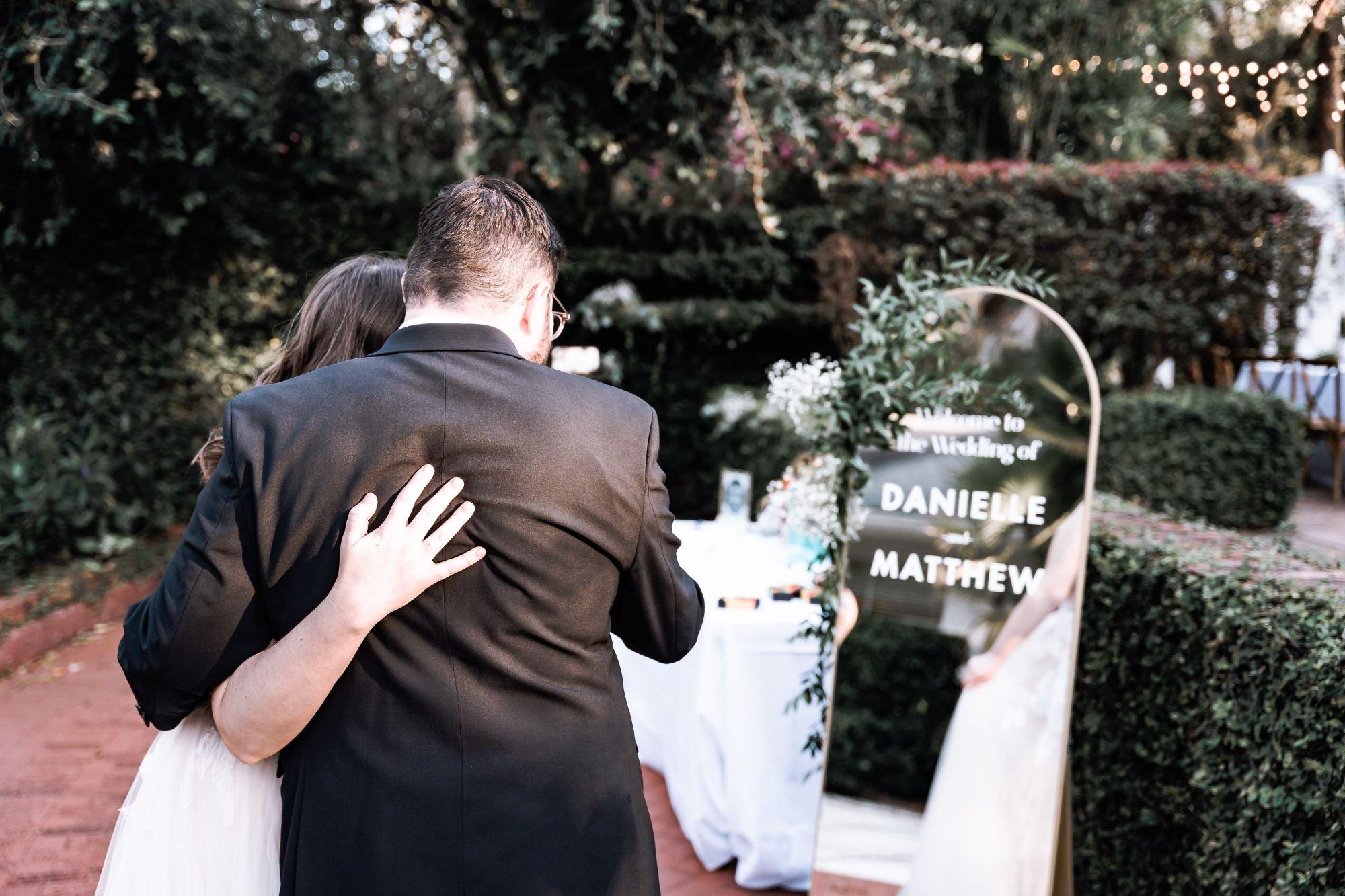 carousel-hero-element image-4